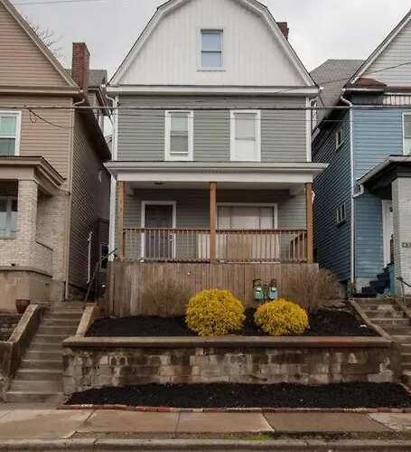 Beautiful One Bedroom Oasis * Pittsburgh