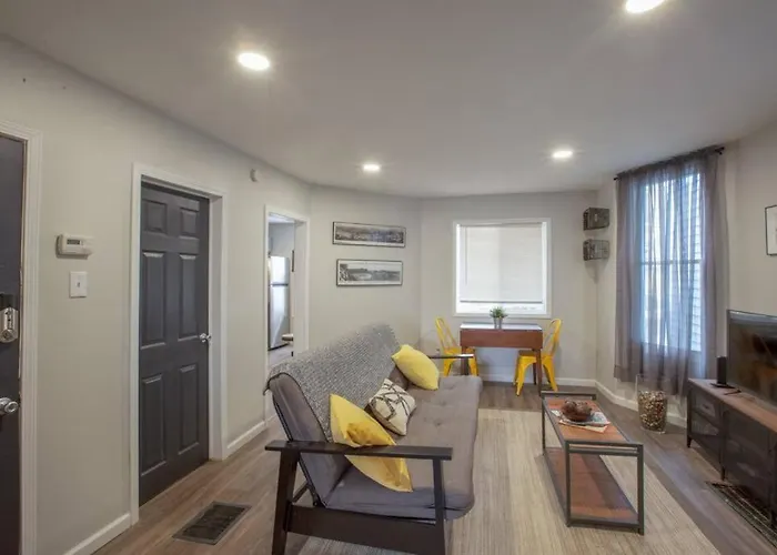 Beautiful One Bedroom Oasis Pittsburgh