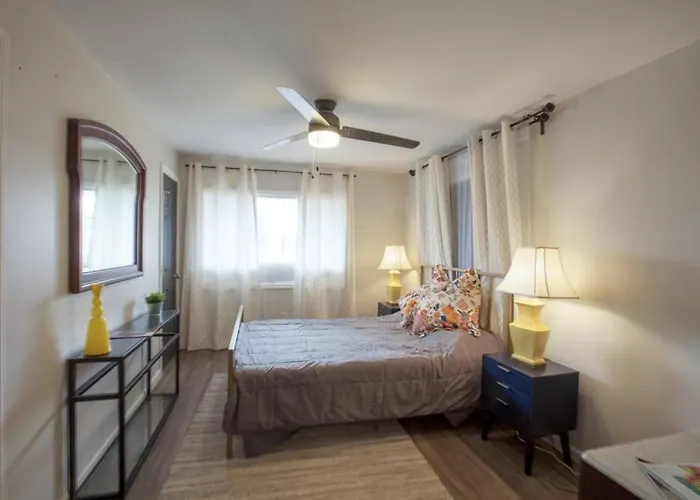 Beautiful One Bedroom Oasis Pittsburgh